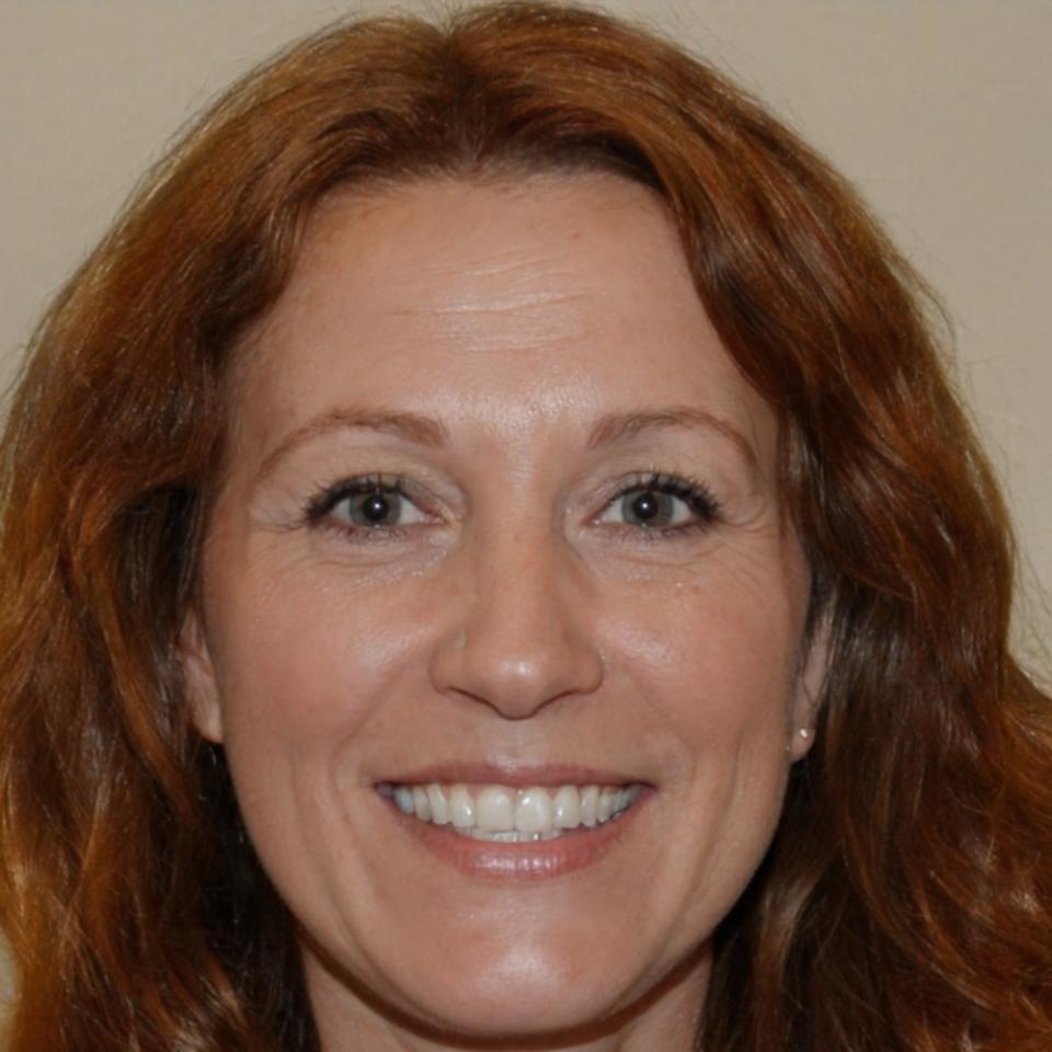 Elena Kovač, Financial Strategy Expert